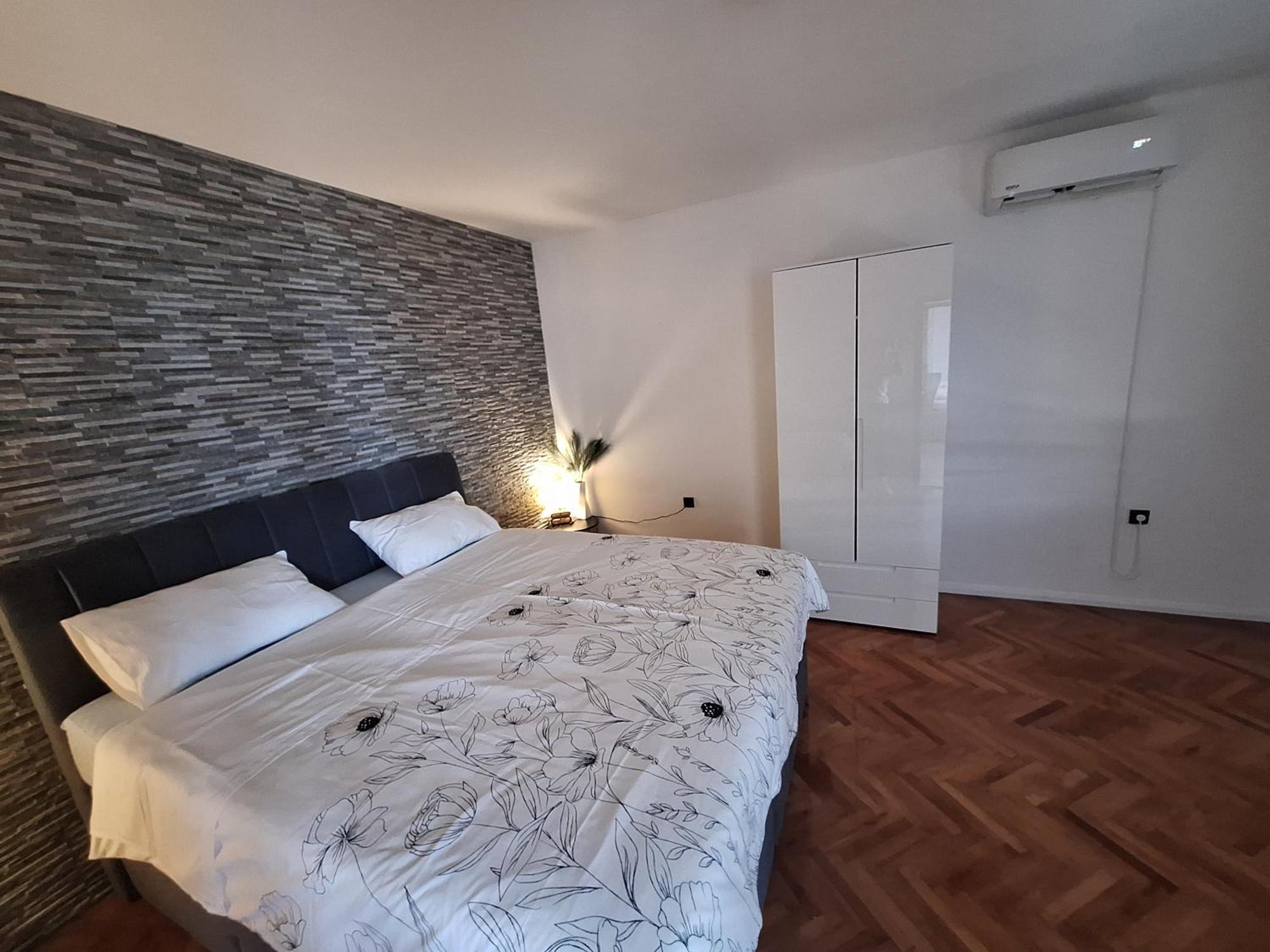 Apartment Little Princess Dora Senj  Eksteriør billede