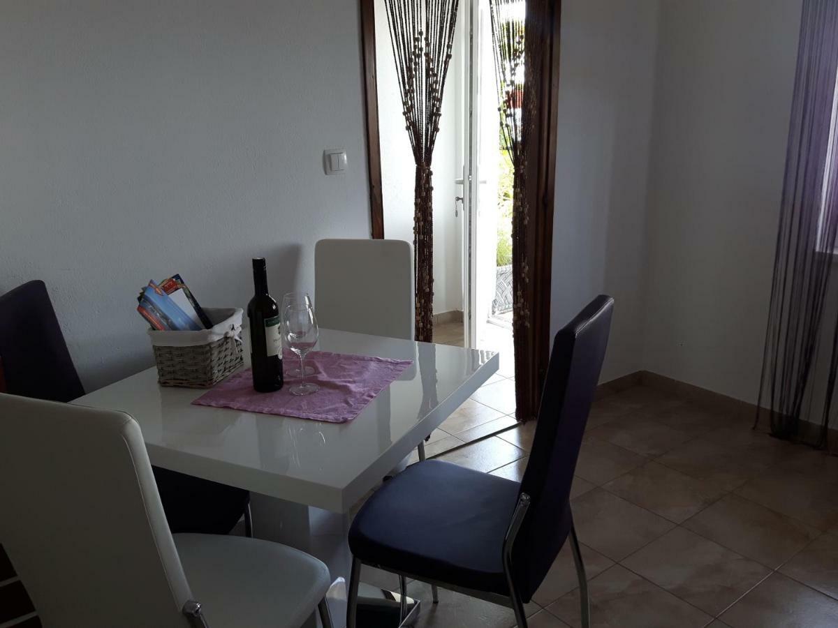 Apartment Little Princess Dora Senj  Eksteriør billede